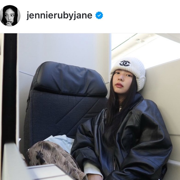 Auth BN Chanel 24N CC Logo Ear Warmer White Cashmere Beanie - Picture 7 of 7